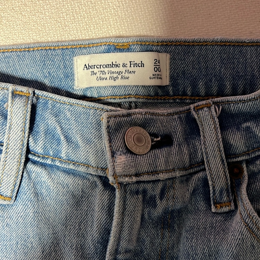 00 Abercrombie & Fitch Co. Denim Jeans